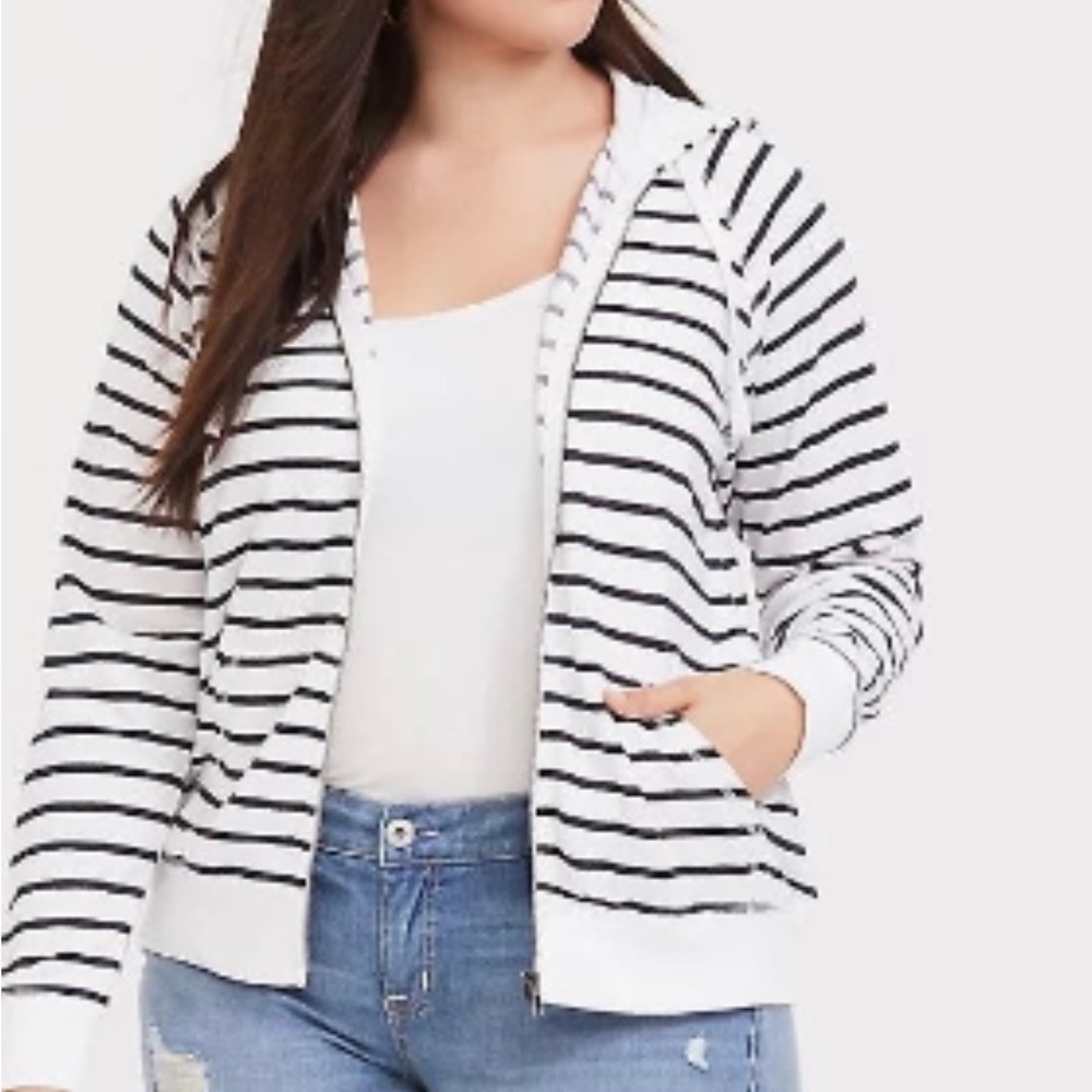 Torrid White w/Black Stripe Hoodie 5x
